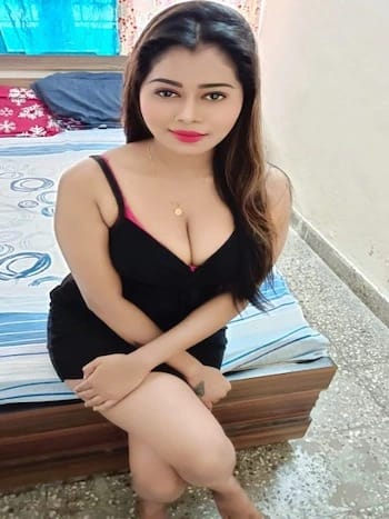 Riya - Lucknow Escort