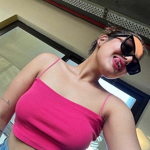 Simran - Lucknow Escort